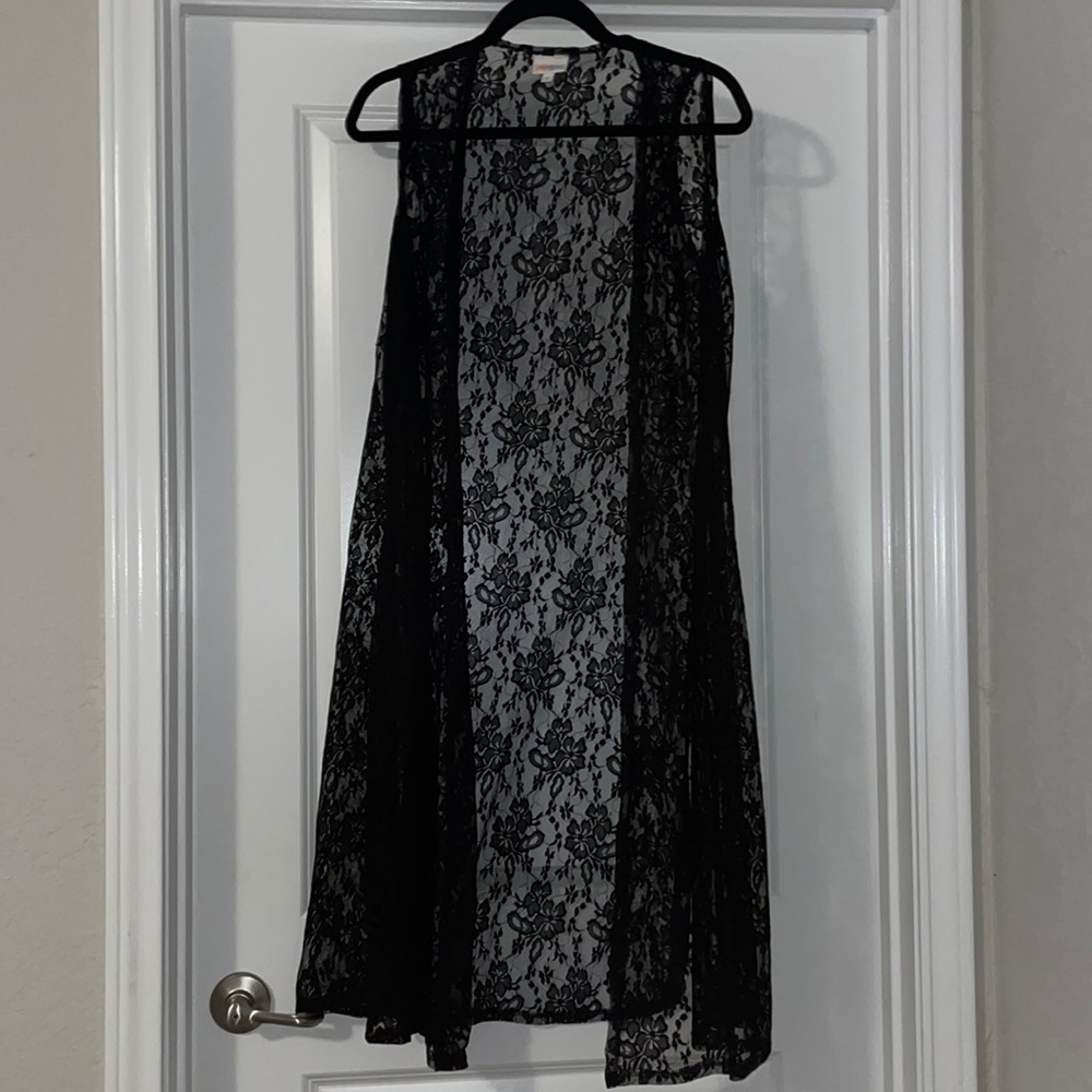 NWOT Sleeveless Black Duster